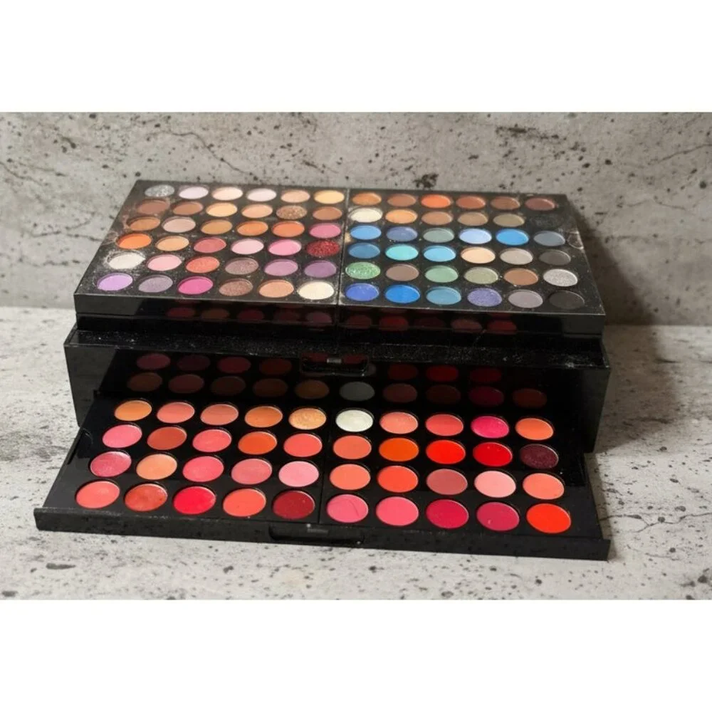 Bebe‎ 60+ Color Eyeshadow Palette NEW Neutral Shimmer Matte Full Size Makeup Set
